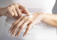 Hydro-alcoholic gel: prevent dry hands in 5 tips