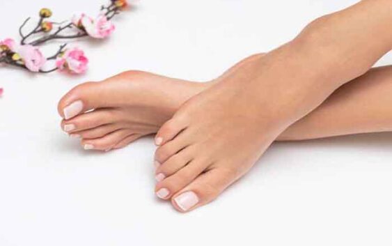 A semi-permanent pedicure at home is possible!
