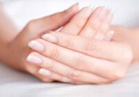 How to properly prepare your nails before applying?